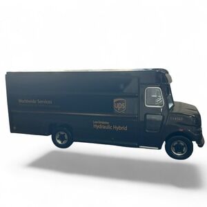 PROMO UPS Worldwide Services Mail Delivery Box Truck Candy Gum Dispenser WORKS!